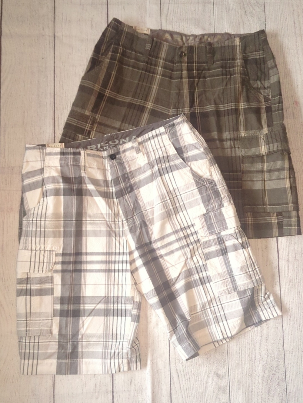 Men's Plaid Cargo Shorts - Brown and Beige
